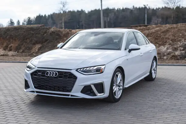 Audi A4 B9: слабые места, проблемы, стоит ли брать