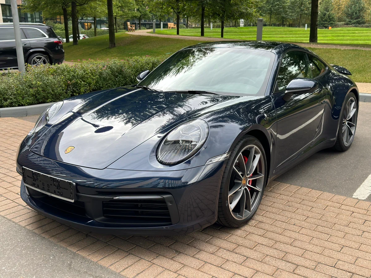 911